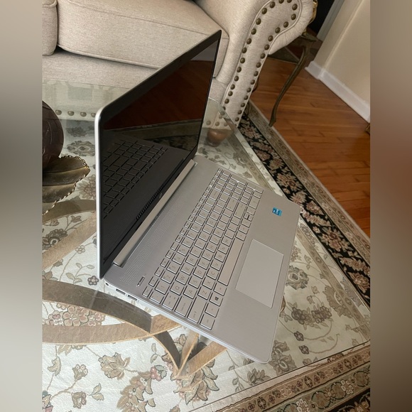 HP 15.6" HD Touchscreen
Laptop Intel - Picture 16 of 16